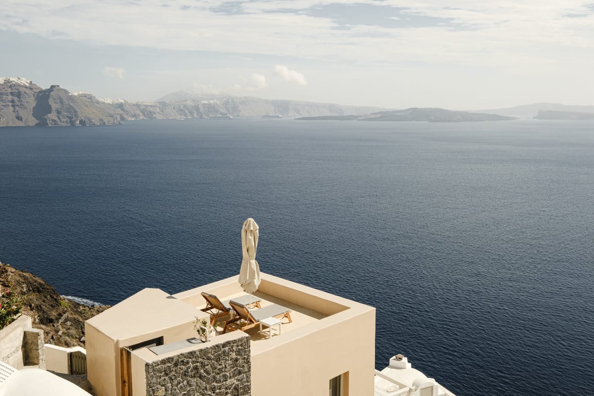Santorini: the most beautiful & picturesque island in the world? Photo story.